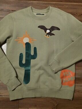 Roku Studio Stay Wild Graphic Crewneck Sweatshirt Unisex Green Medium